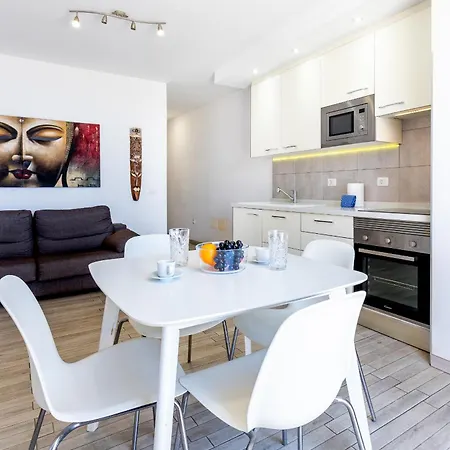 228 Ocean View Terrace And Sea View Apartment