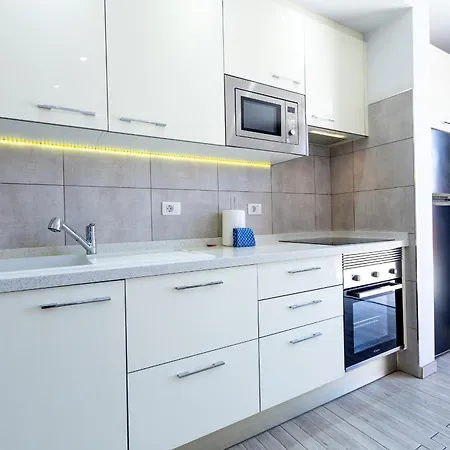 228 Ocean View Terrace And Sea View *
